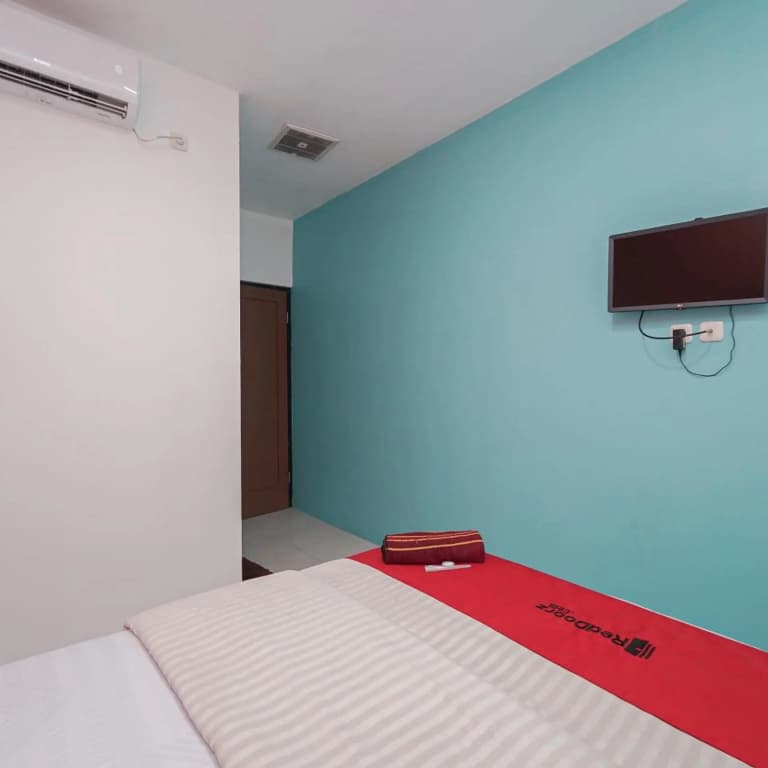 OYO 779 Mn One Residence Syariah Near ITC Cempaka Mas Near Kalbe Farma - photo 28