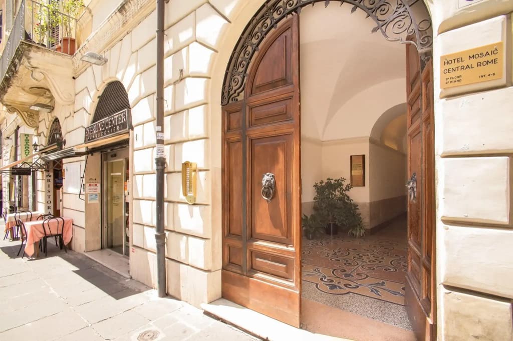 Hotel Mosaic Central Rome - photo 1