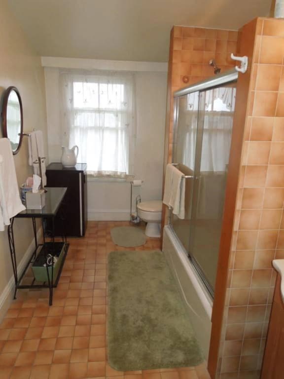 Victorian Bed & Breakfast - photo 8