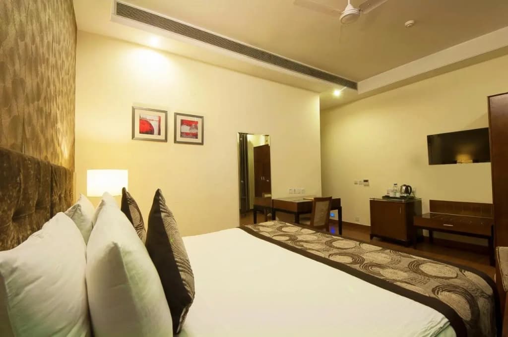 Alpina Hotels & Suites - photo 29