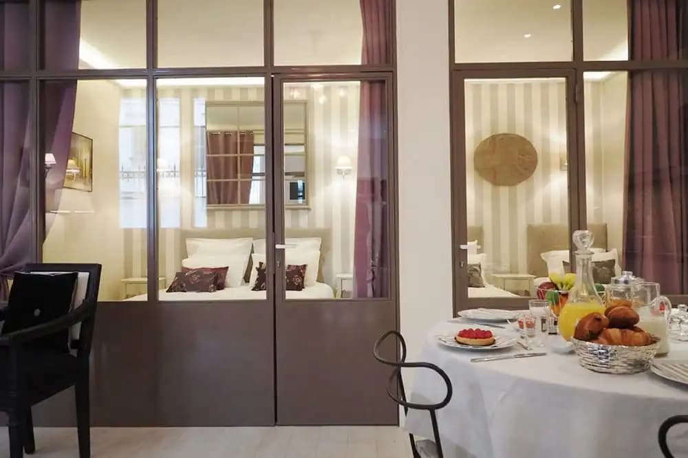 St Germain ChicSuites - photo 15