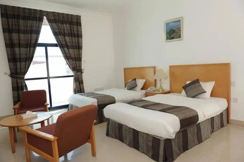 Beach Hotel - photo 6