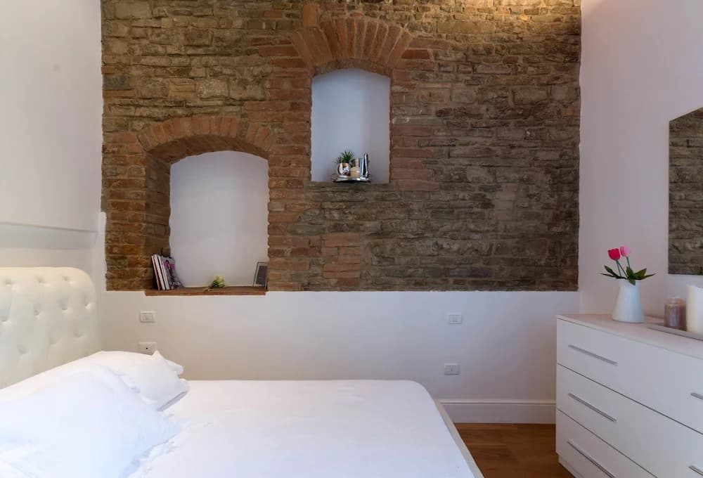 Ponte Vecchio Elegant Apartment - photo 2