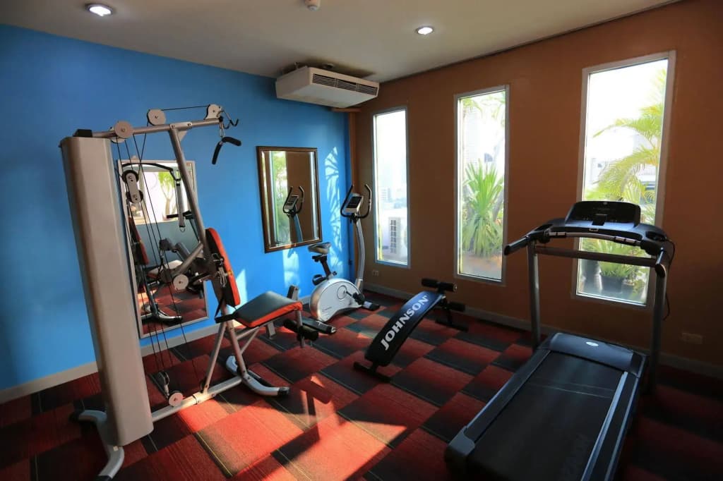 Karnmanee Palace Hotel - photo 15