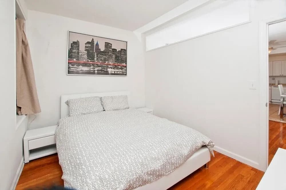 Renovated 2 BR on Upper East Side - main photo
