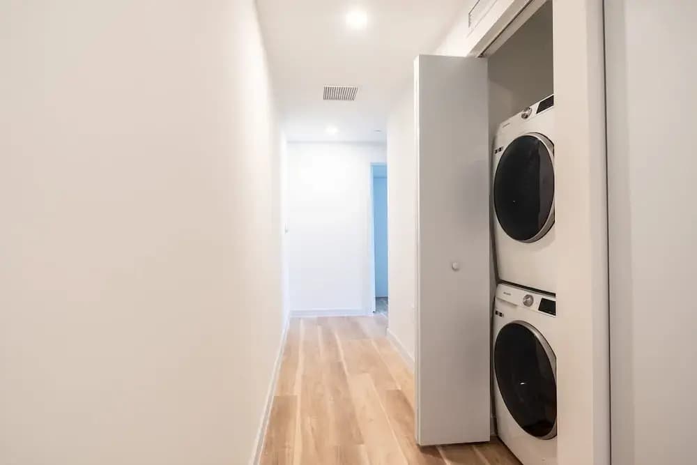 w Spacious Modern 3BR in Wynwood - photo 11