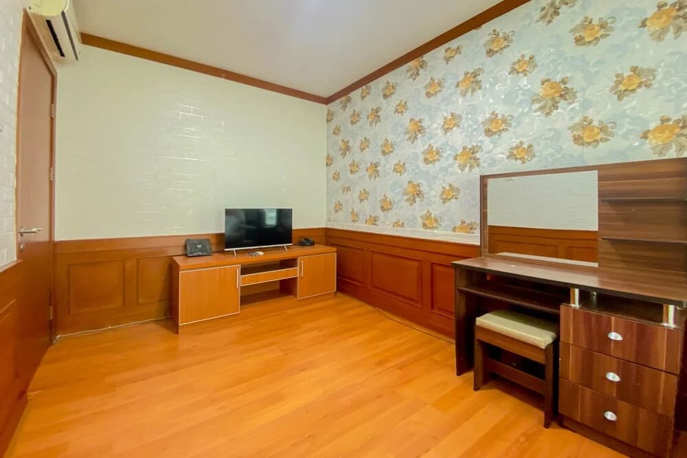 Comfy And Minimalist 1Br Apartment At Woodland Park Residence - photo 15