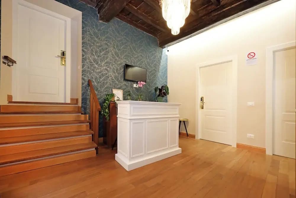 Golden Pantheon Rooms - photo 10