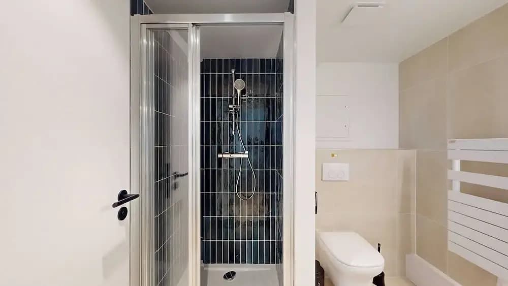 Room 1211 in a Premium Residence- Sport/laundry - photo 7