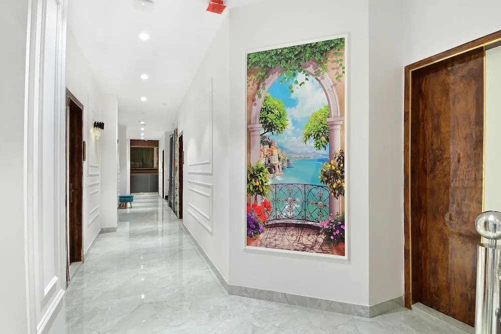 Hotel Saina International - photo 8