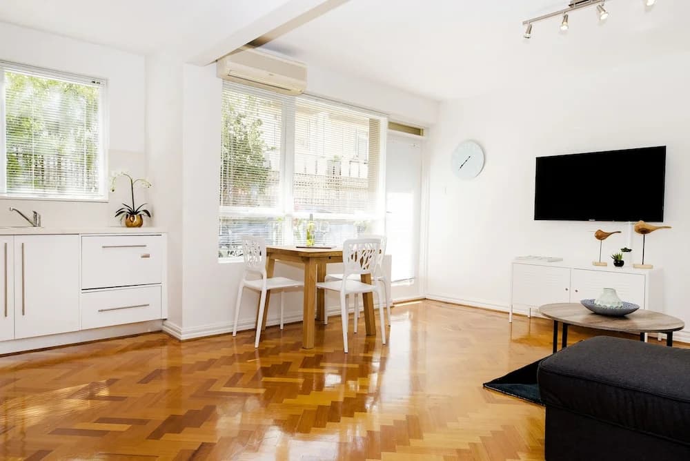 Position Perfect Armadale - photo 6