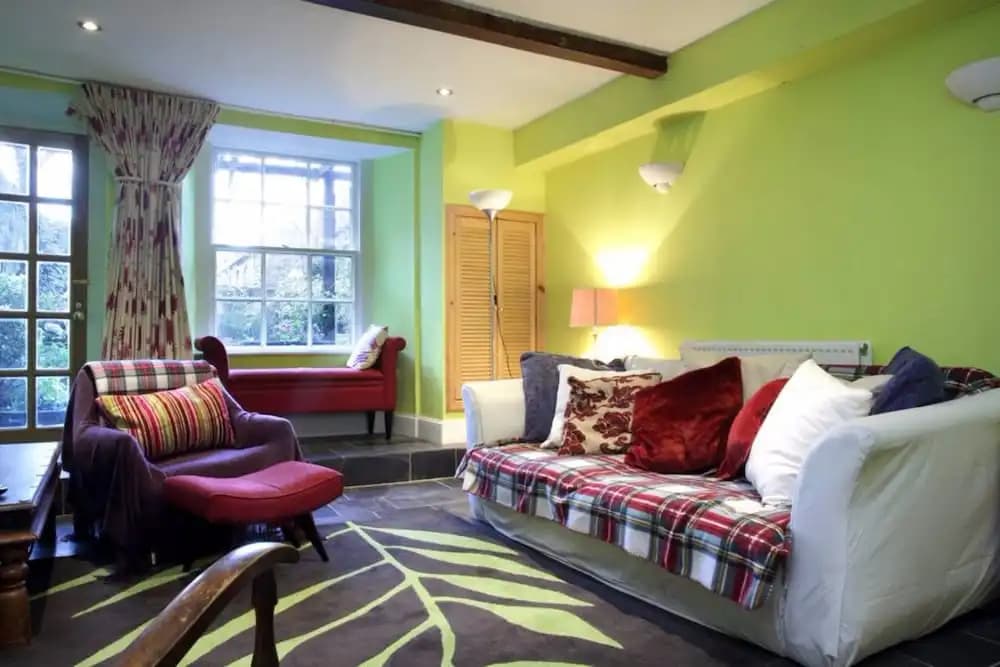 City Centre 2 Bed Flat - photo 4