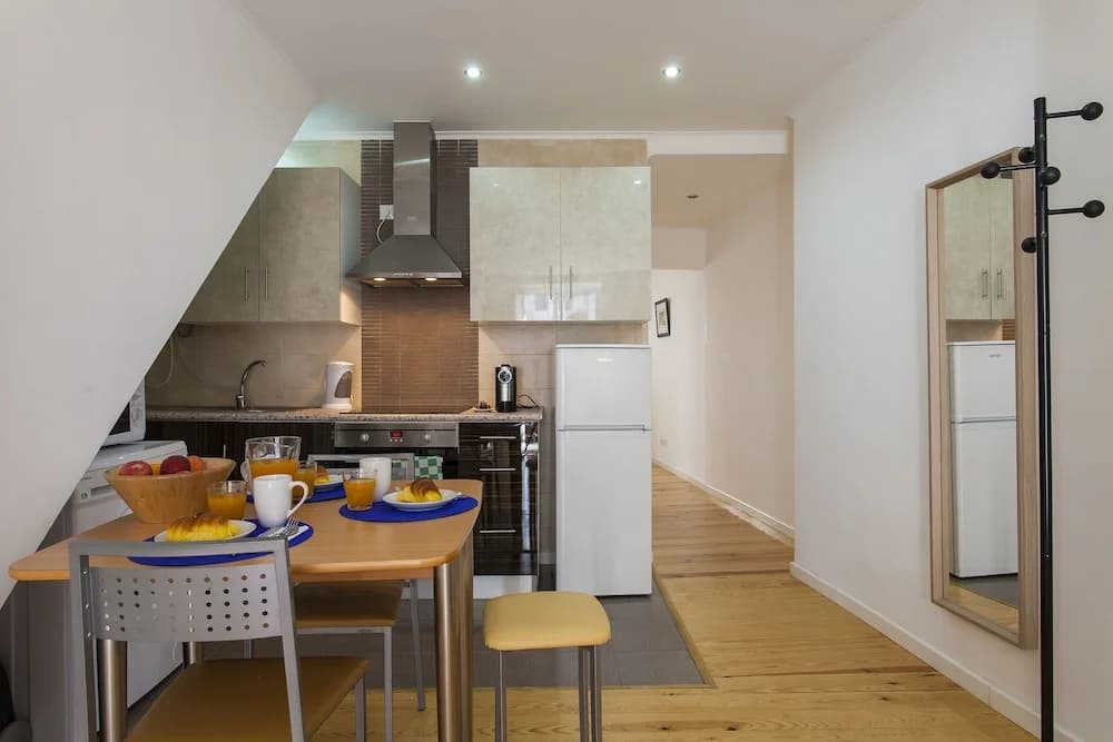 ALTIDO Cosy 1-bed flat w/balcony in Pena, close by subway, viewpoint&park - photo 14
