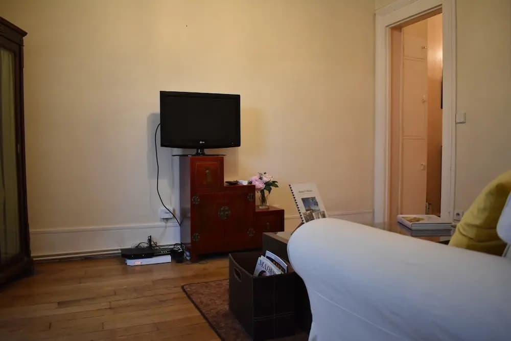 1 Bedroom Apartment In 16Th Arrondissement - photo 3