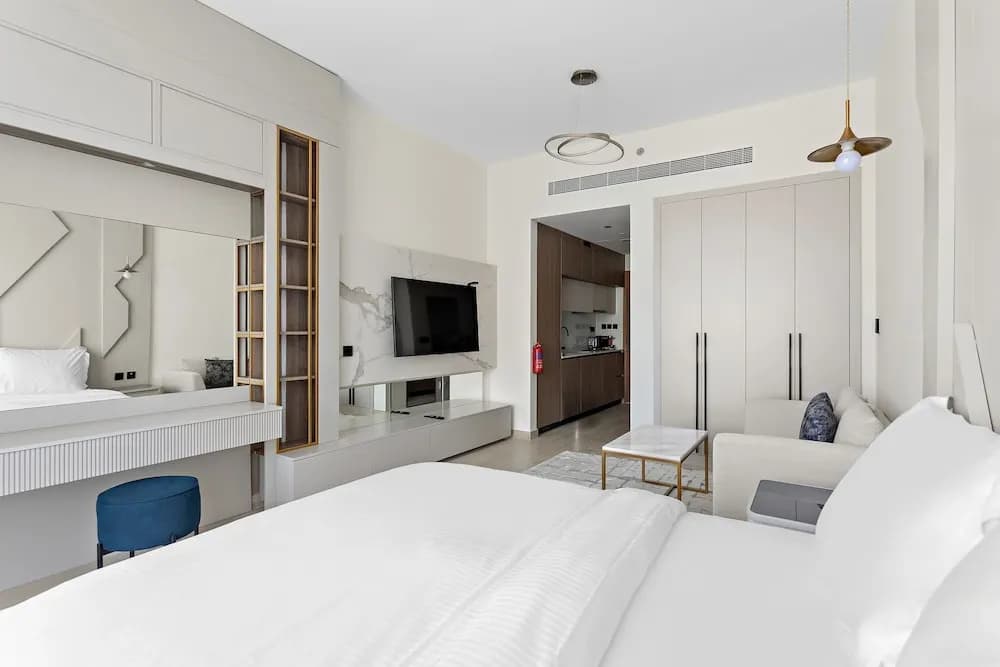 Cosy Studio Apartment With Pool gym Game Room - photo 5