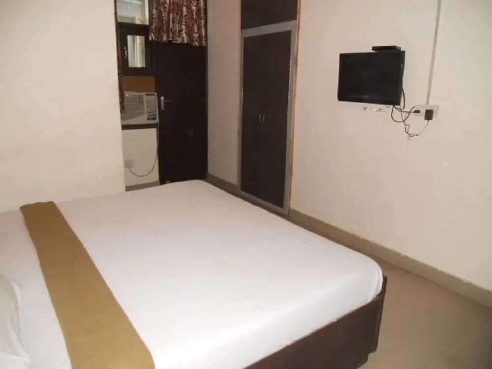 Hotel Airport Royal Blue - photo 4