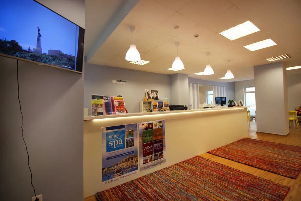 Oasis Apartments - Paulay Ede Street - photo 15