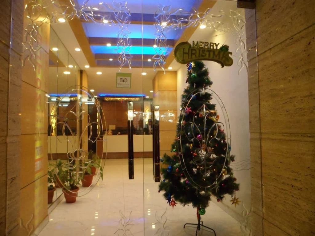 Hotel Shelton - photo 1
