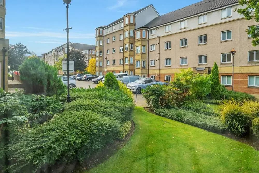 Luxury 2bed 2bath-ground Floor-free Parking - photo 14