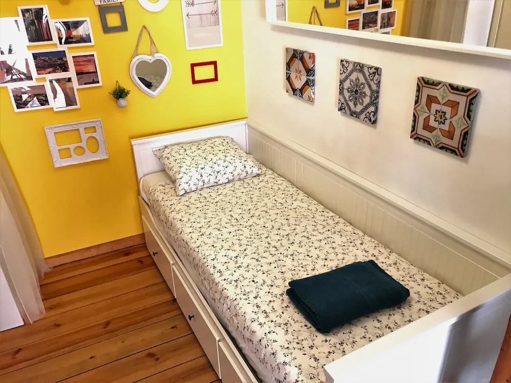 Typical studio in great location Tram 28 - main photo