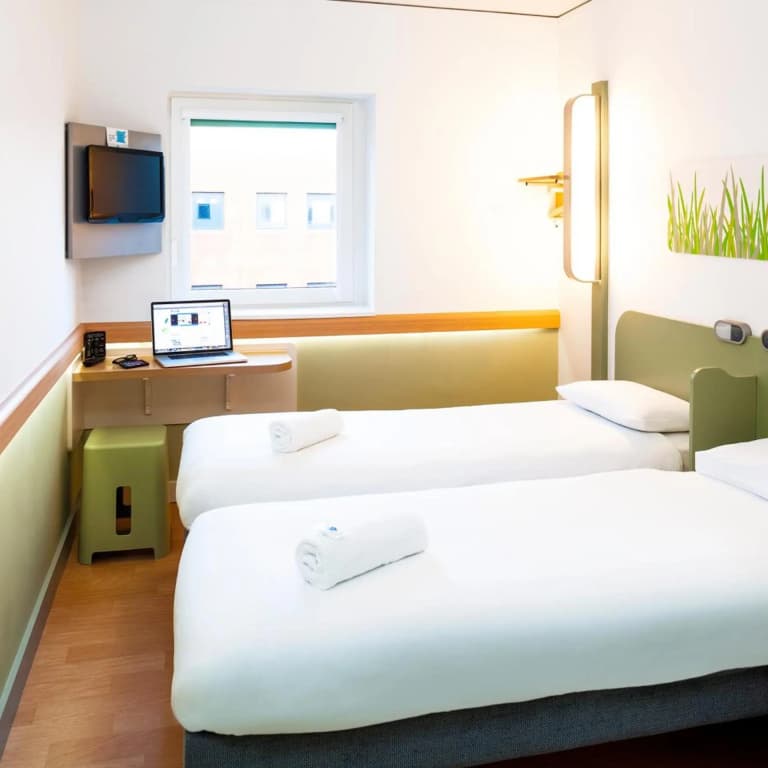 ibis budget Edinburgh Park - photo 31