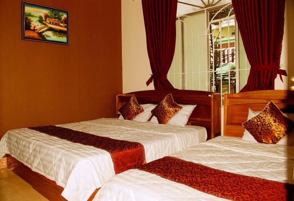 My Long Hotel - photo 4