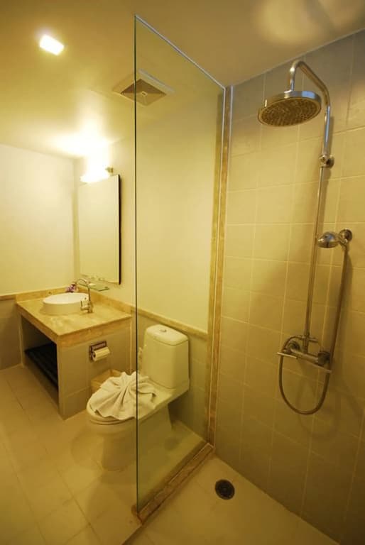 The Embassy Sathorn - photo 9