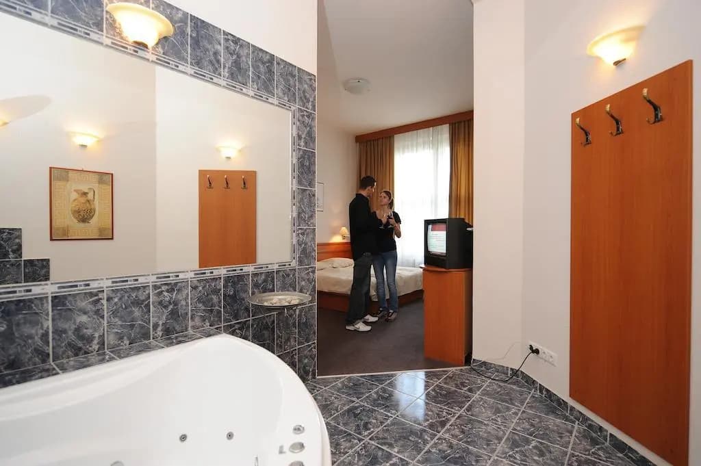 Hunguest Hotel Platnus - photo 13