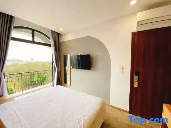 The Sol House - photo 11
