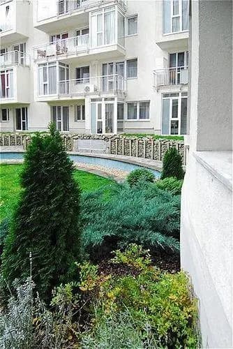 Locust Tree Apartments - photo 2