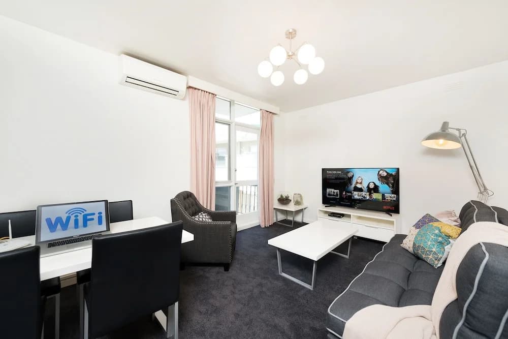 Melbourne Beachside Apartment - photo 4