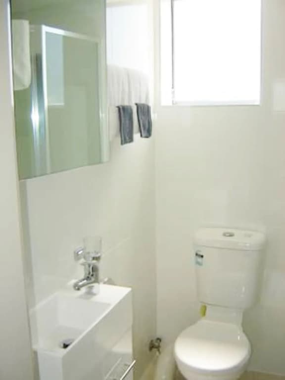 Apartments on Chapman - photo 10