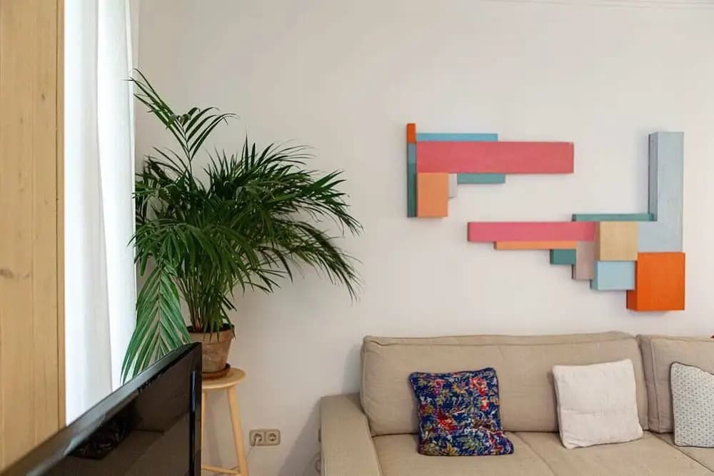 Cute 1 Bed Flat w Balcony, 2 min to Metro - photo 11