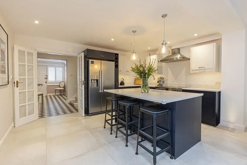 JOIVY Exclusive 3Br Home W/ Terrace In Chelsea - photo 17