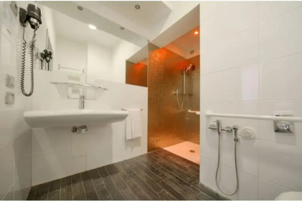 Hotel Aaron - photo 10