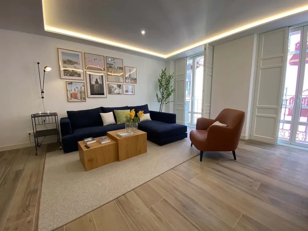 w Amazing 2BR With Terrace in Chueca - photo 2