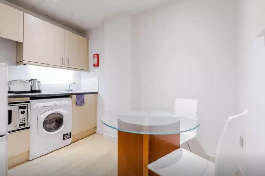 Princes Square Apartments - photo 11