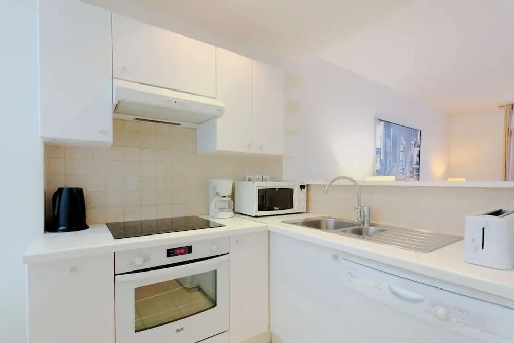 Parc Monceau - Courcelles Apartment - photo 18