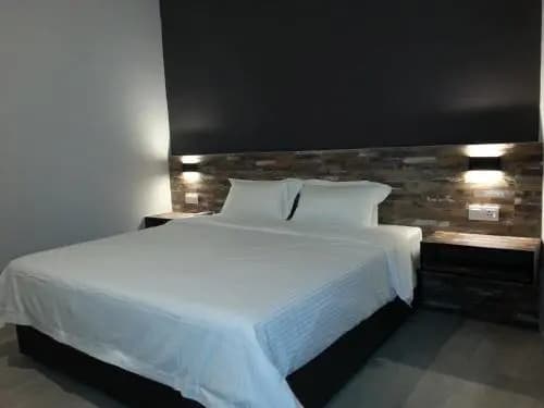 L Hotel - photo 4