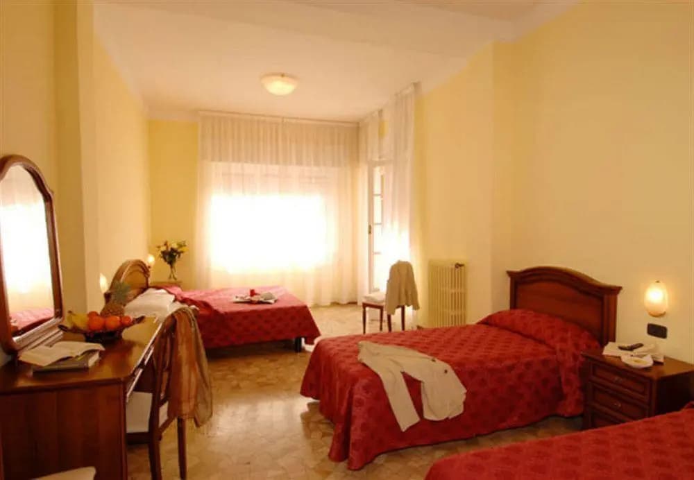 Hotel Valley - photo 2