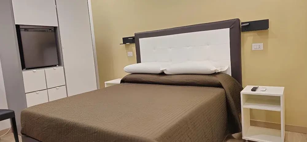 Convenient Booking B&B - photo 5