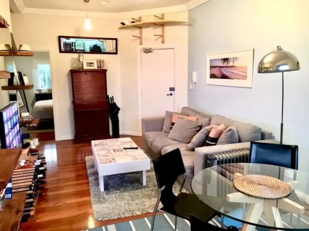 Sleek Contemporary Bondi Beachside Apartment - main photo