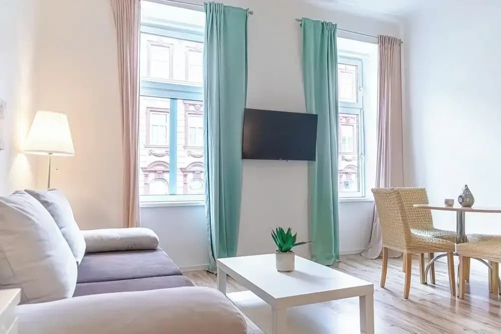 Modern 2BR Apt Near Westbahnhof - photo 1