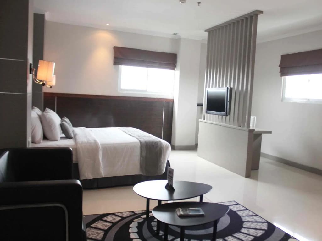 T Hotel Jakarta - photo 2