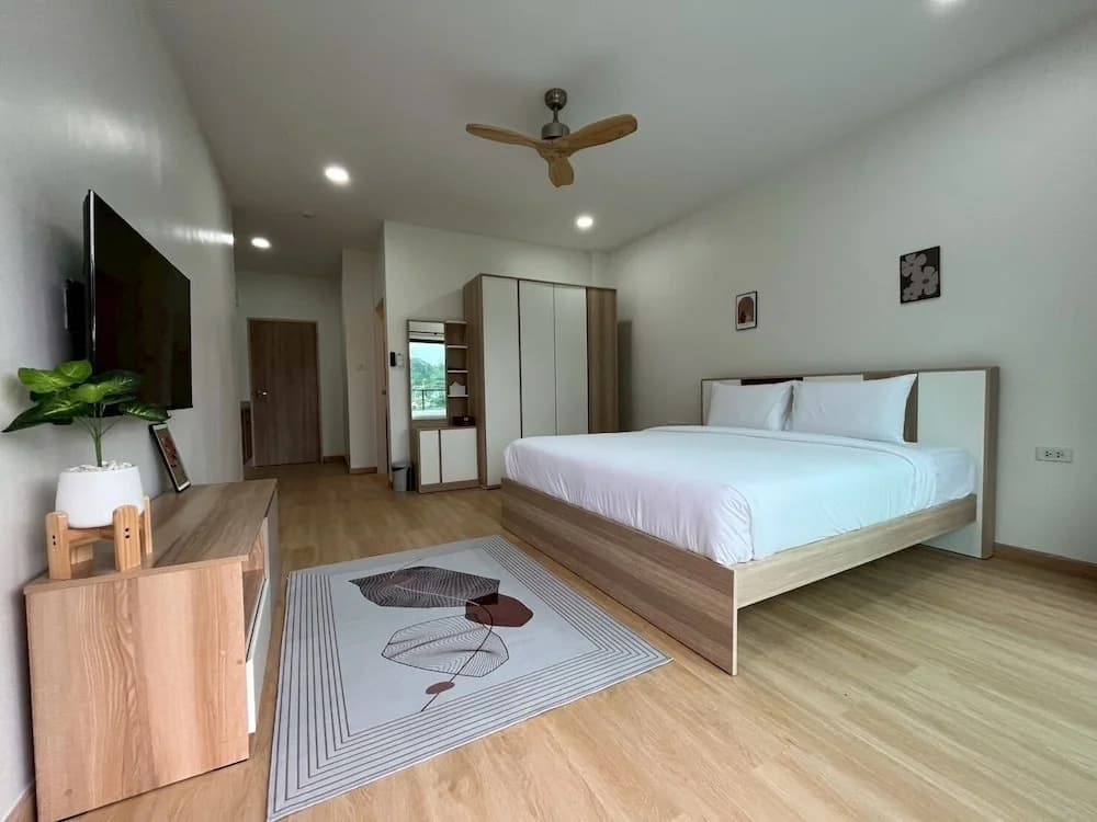 Hill Bay Suites - photo 1