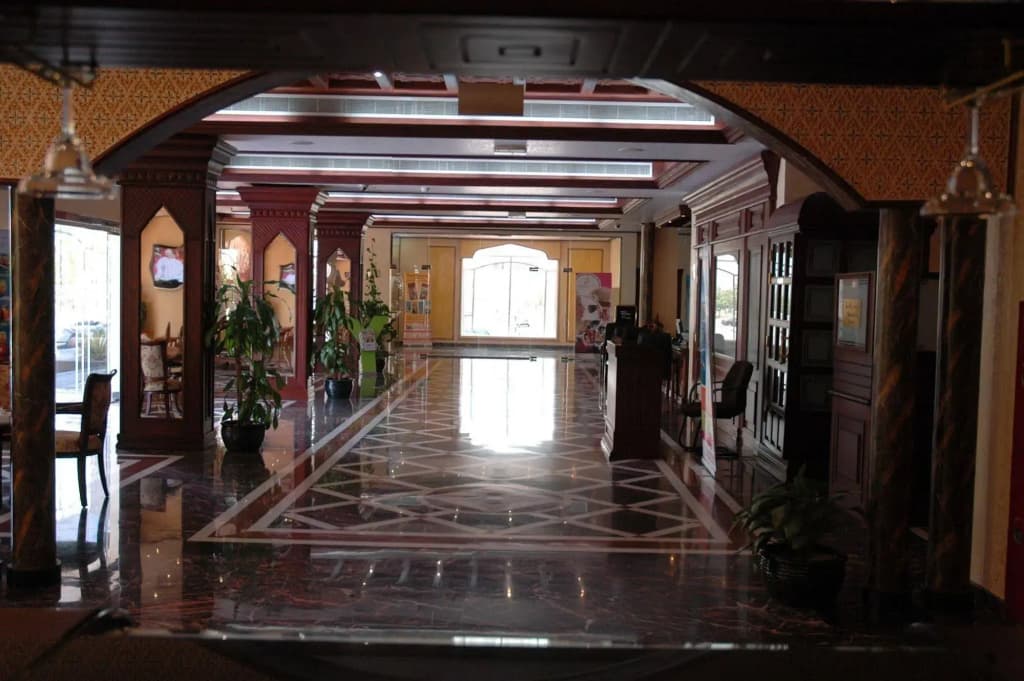 Hotel Golden Oasis - photo 2