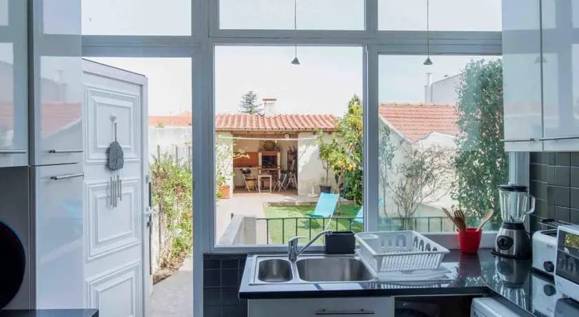 Feels Like Home - Graca Flat with Terrace - photo 6