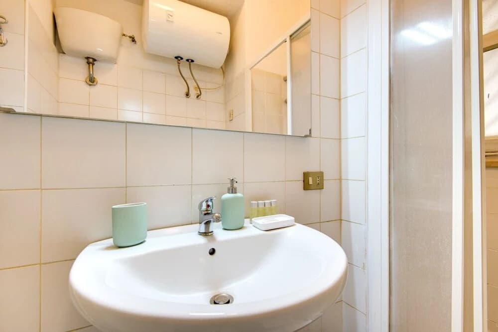 Very Spacious 3 Beds Flat in a Great Area - photo 6