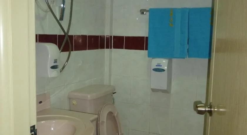 G Six Hotel - photo 9