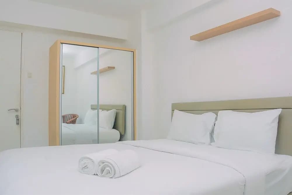 Comfort and Minimalist Studio Bassura City Apartment by Travelio - photo 1